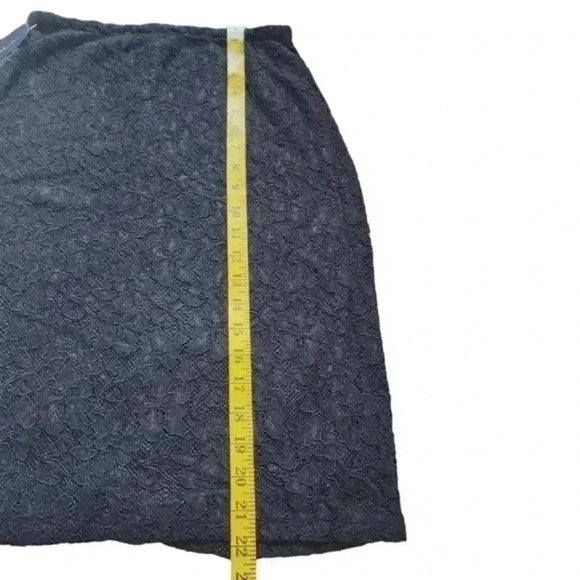 Aritzia T. Babaton Jasper Lace Skirt Black New With Tags Feminine Women's size 6 - Picture 9 of 9